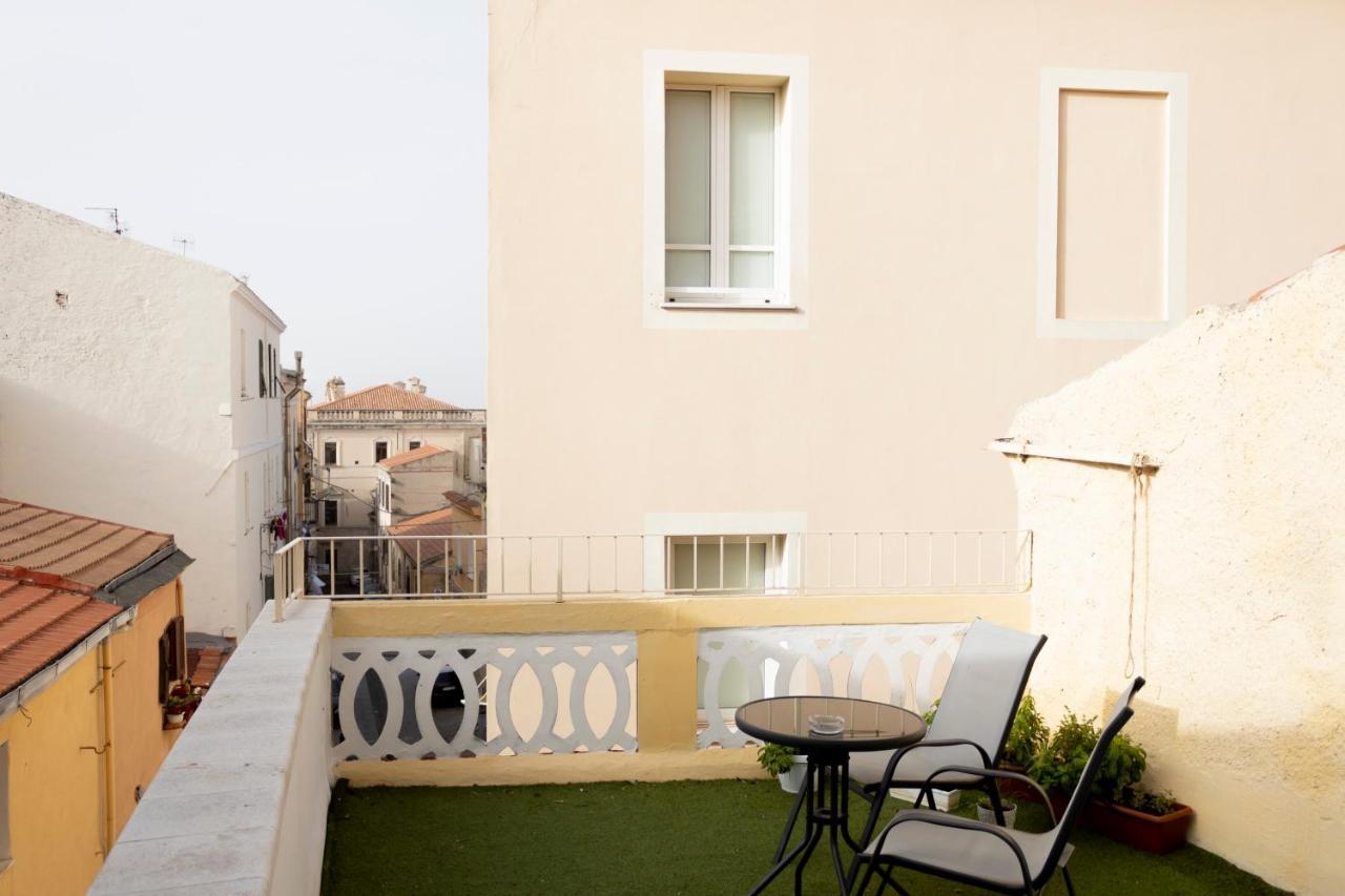 Sassari-Centro Elegante Appartamento Con Wifi E Netflix Exterior photo